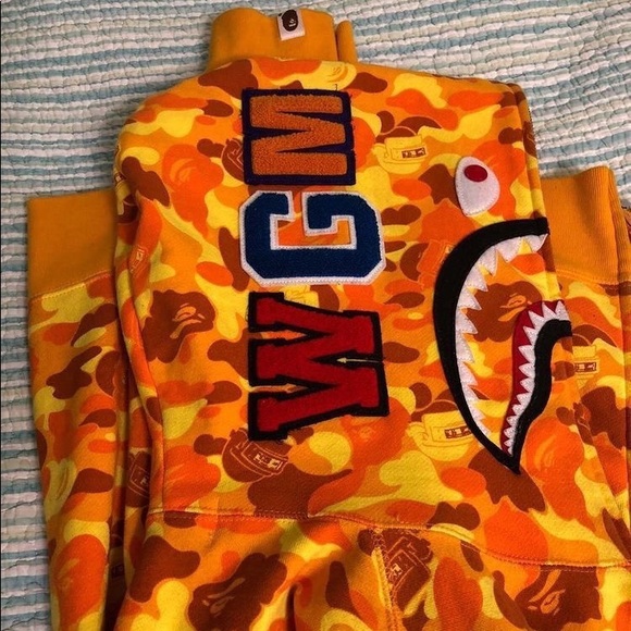 bape zip up hoodie - Picture 2 of 4